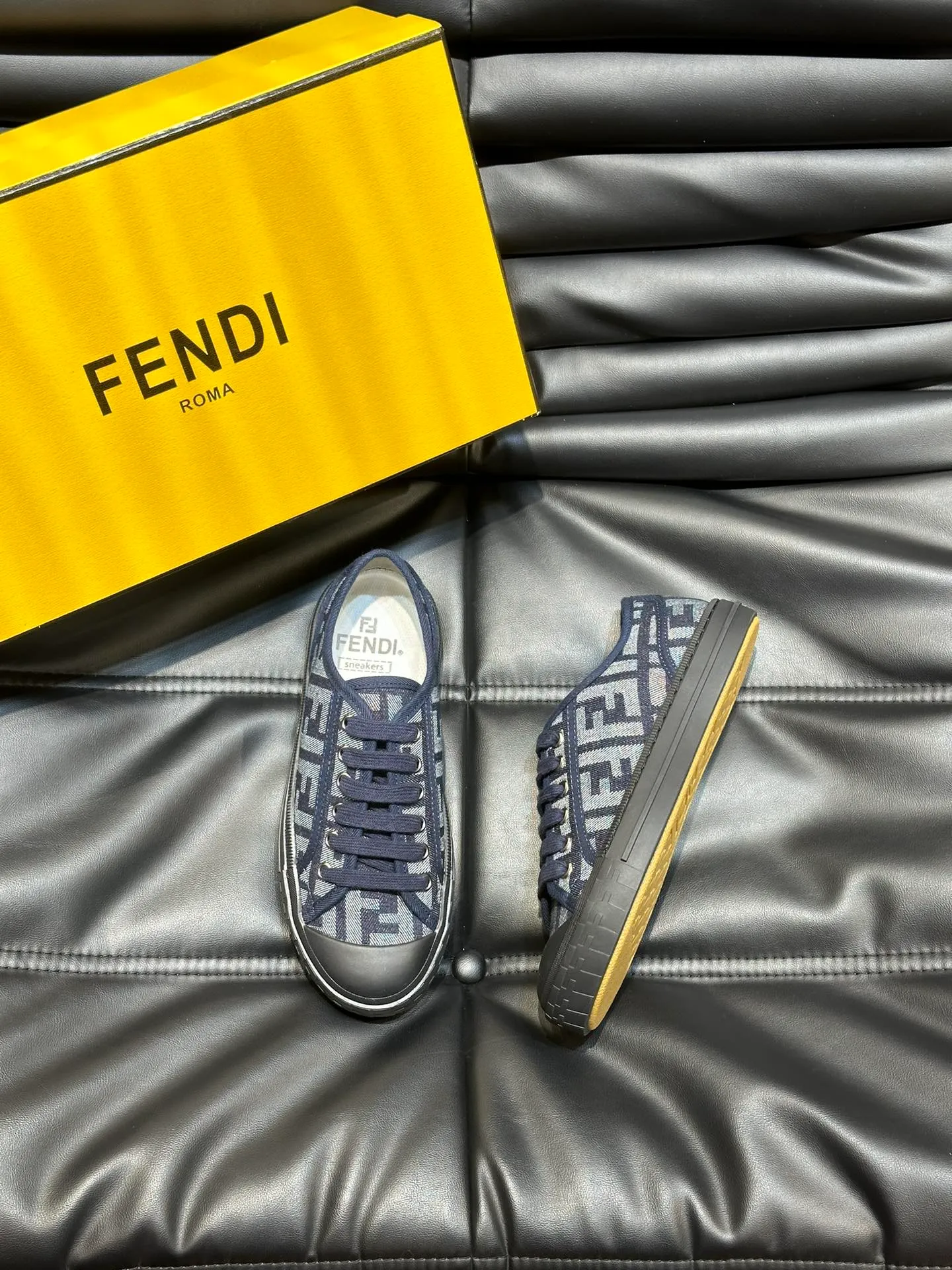 Men's men's shoes 💰420 [New style] 🍿🍿Fendi Fendi👫Couple style low-top canvas shoes, Fendi 2024 spring and summer new lace-up canvas shoes, upper FF jacquard fabric, decorated with same-color satin trim, soles FF carved decoration, soft elastic foot feel, perfect foot comfort! Size: 35-40 Male 38-45